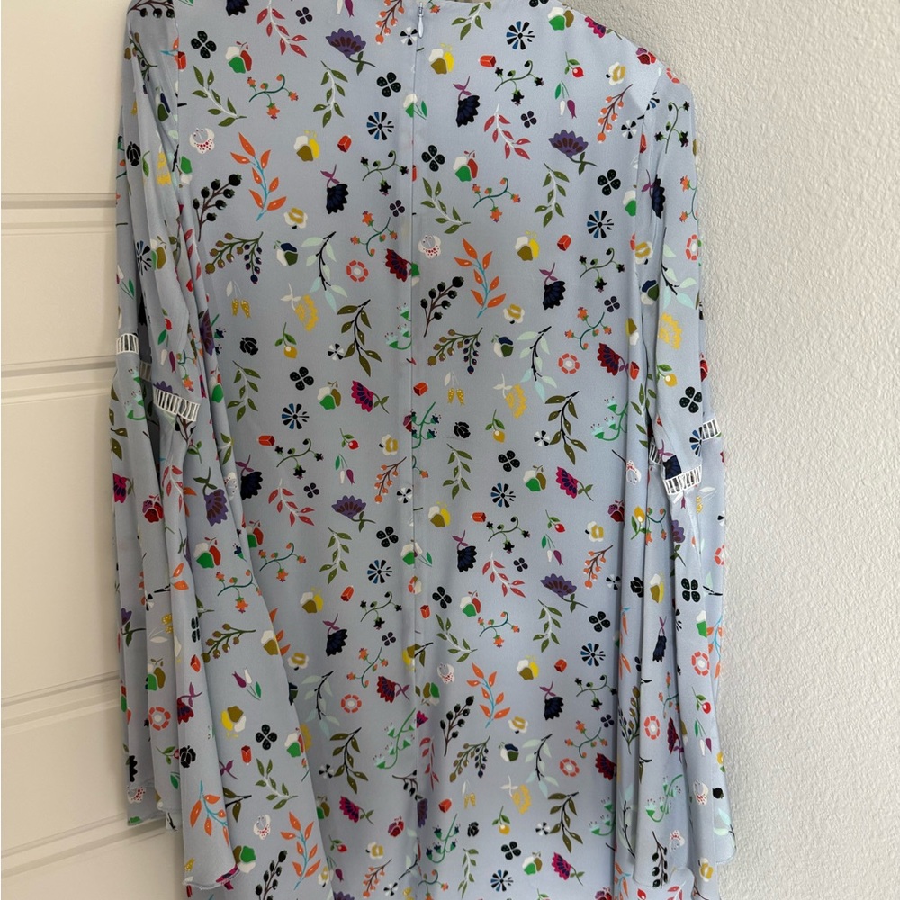 Cynthia Rowley Bell Sleeve Dress in Powder Blue Size 6 - Picture 5 of 7